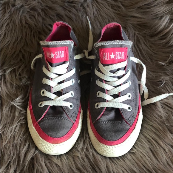 US 6 Converse Sneakers - Picture 1 of 5
